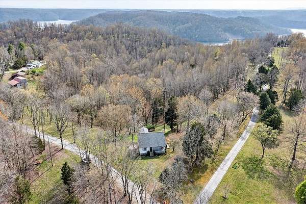 3.9 Acres of Land with Home for Sale in Baxter, Tennessee