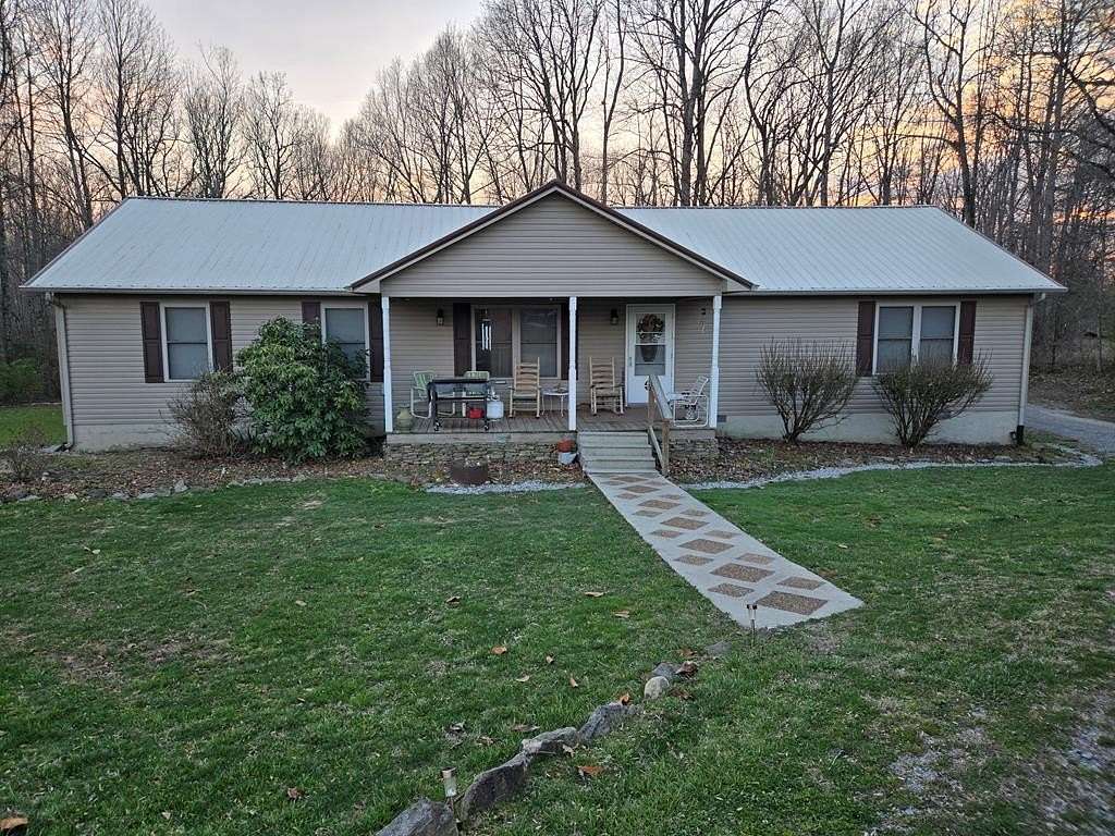 4 Acres of Land with Home for Sale in Crossville, Tennessee