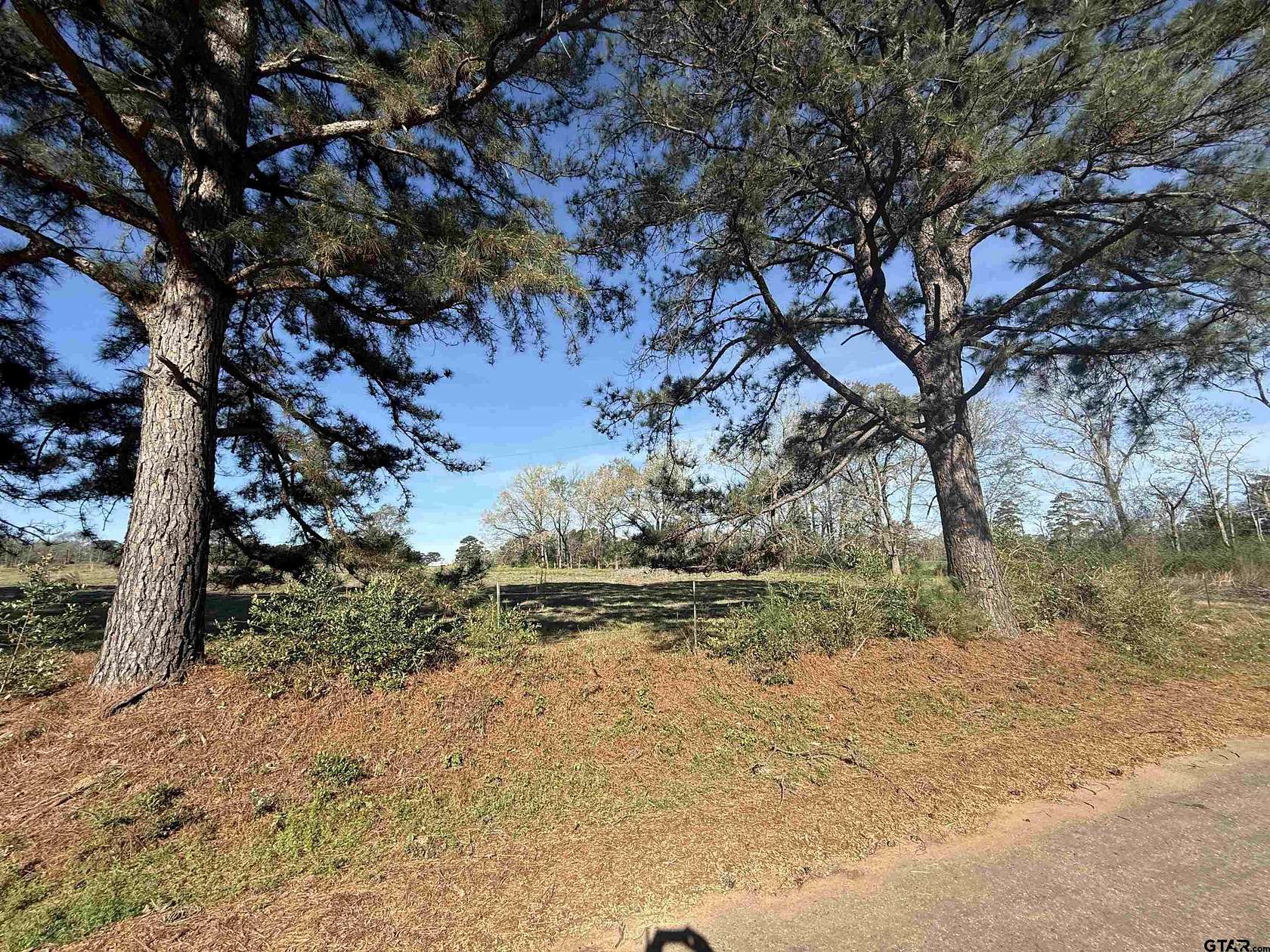 2.25 Acres of Residential Land for Sale in Henderson, Texas