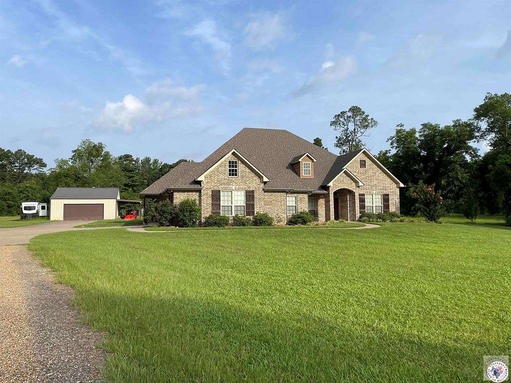 6.42 Acres of Land with Home for Sale in Texarkana, Texas