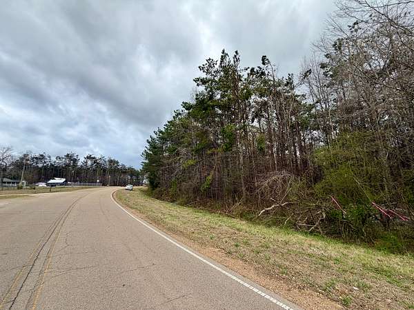 8 Acres of Land for Sale in Corinth, Mississippi