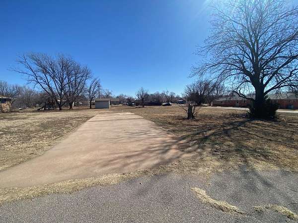 0.34 Acres of Residential Land for Sale in Sayre, Oklahoma