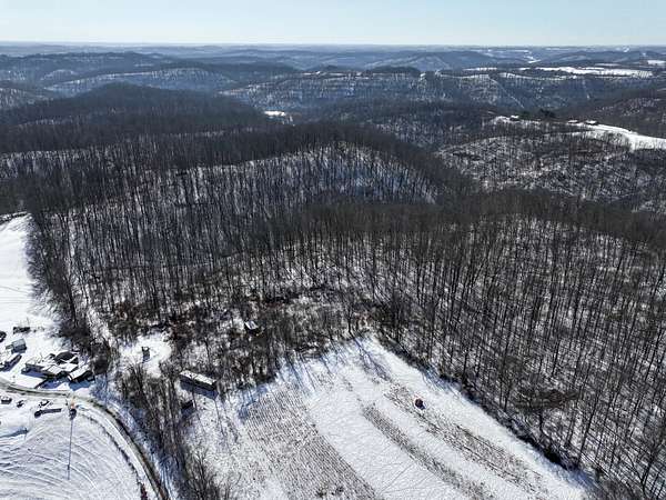 81.9 Acres of Land for Auction in Graysville, Ohio