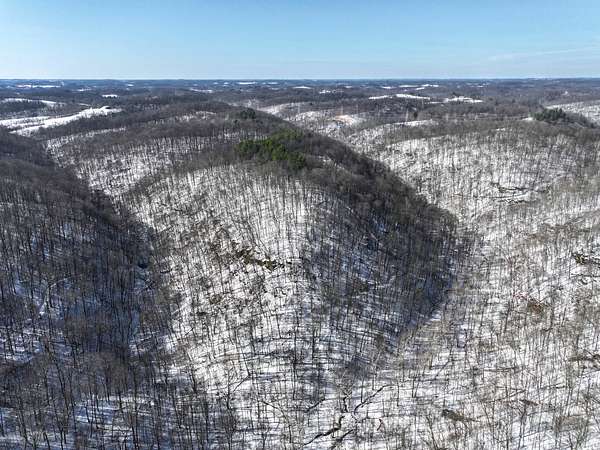 168 Acres of Land for Auction in Woodsfield, Ohio