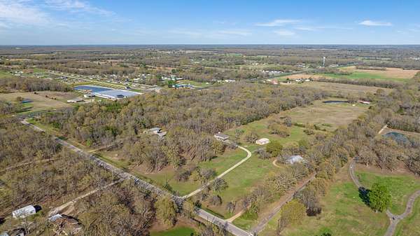 30.4 Acres of Land for Sale in Paris, Texas