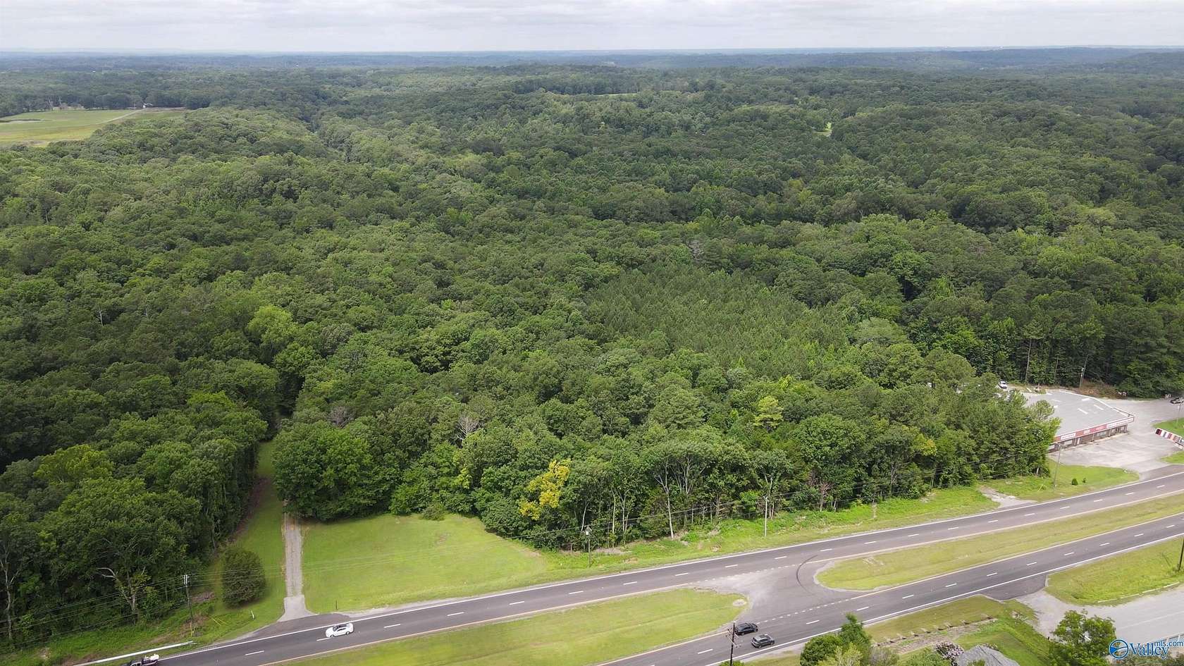 5 Acres of Land for Sale in Hartselle, Alabama