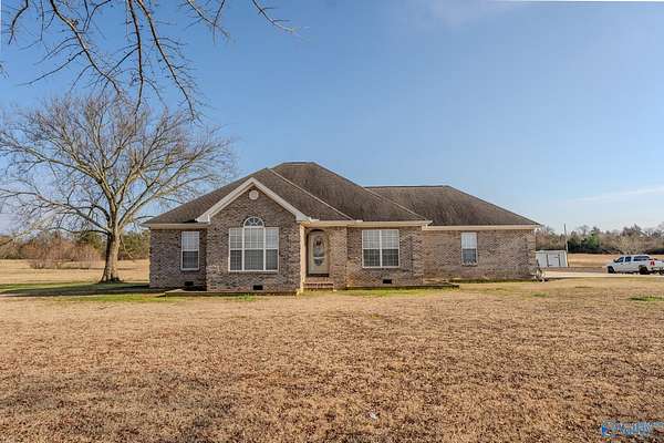 13 Acres of Land with Home for Sale in Town Creek, Alabama