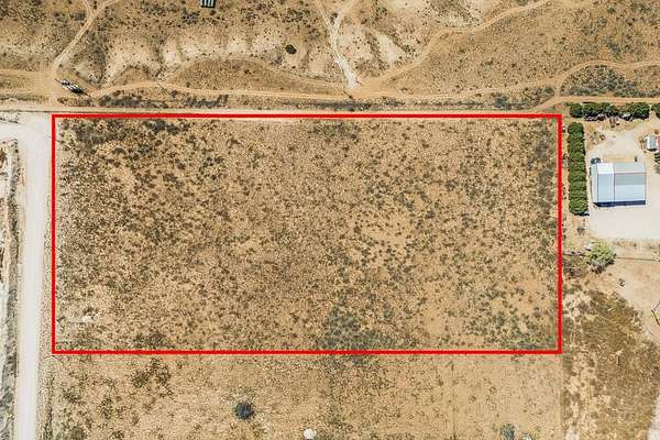 10.3 Acres of Land for Sale in Seminole, Texas