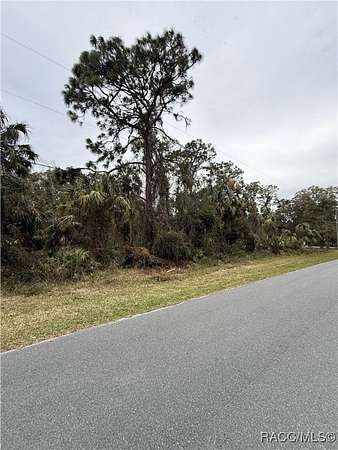 1.86 Acres of Land for Sale in Crystal River, Florida