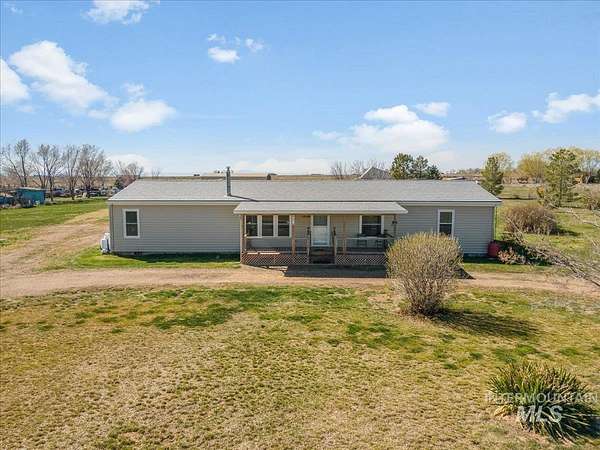 4.77 Acres of Land with Home for Sale in Mountain Home, Idaho