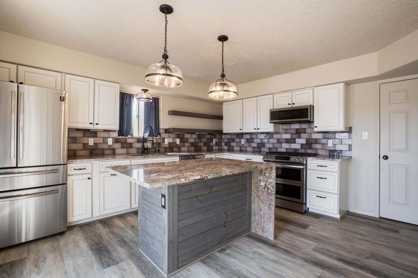 2 Acres of Land with Home for Sale in Edgewood, New Mexico