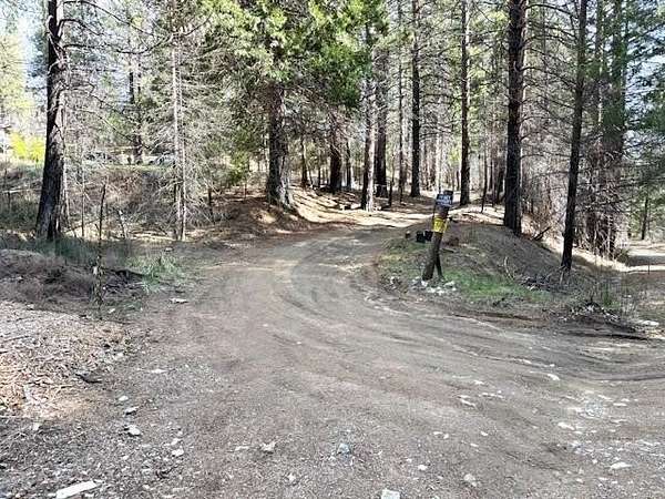 43 Acres of Land for Sale in Yreka, California
