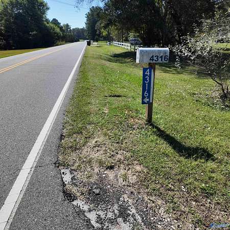 21 Acres of Land for Sale in Decatur, Alabama