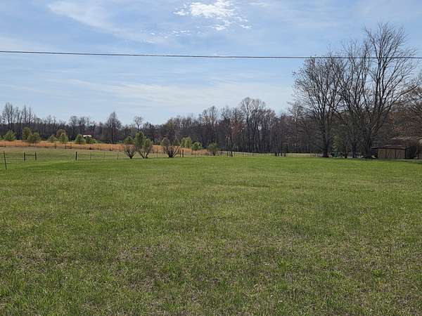 1.5 Acres of Residential Land for Sale in Sparta, Tennessee