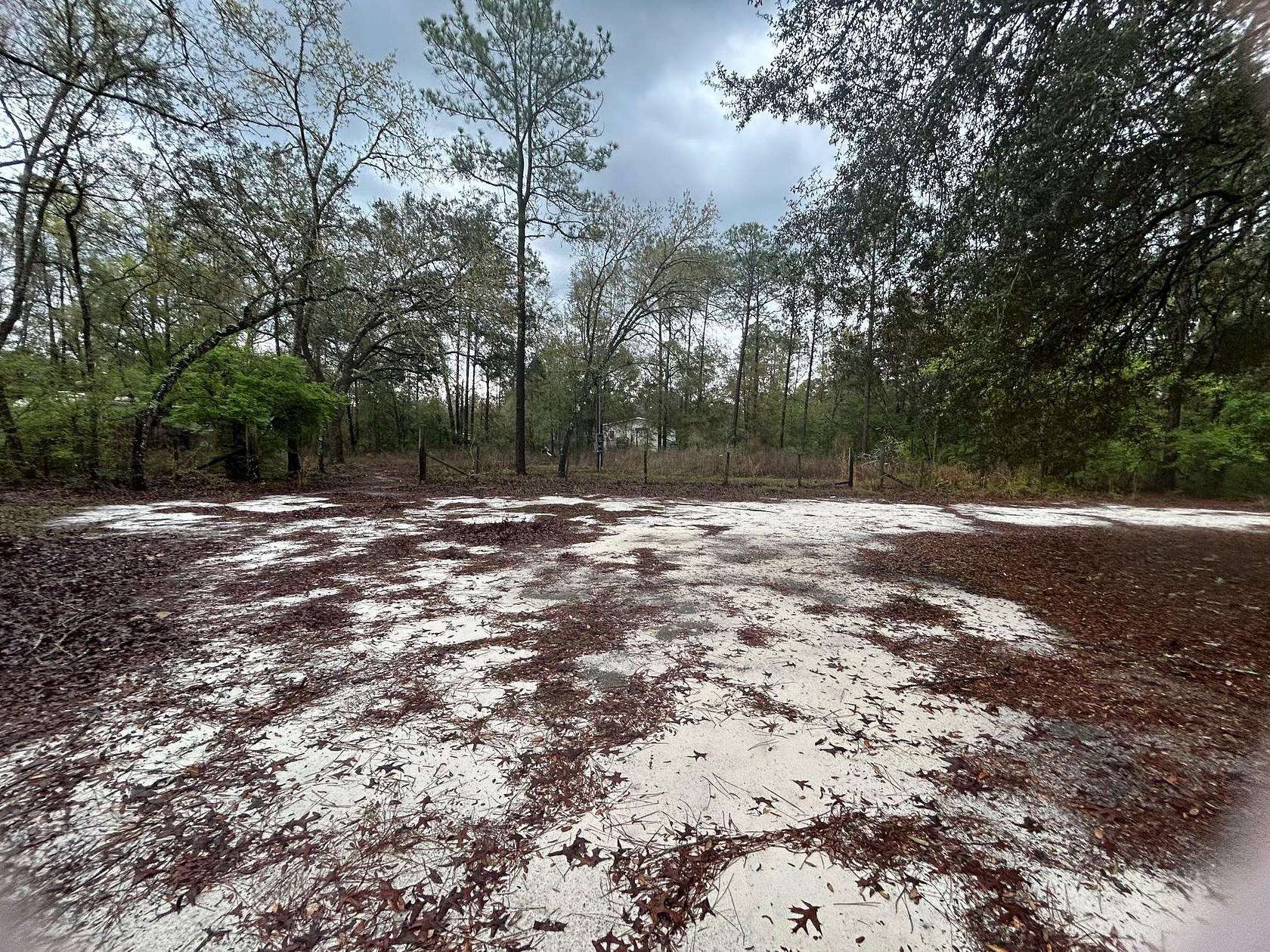 2 Acres of Residential Land for Sale in Tallahassee, Florida