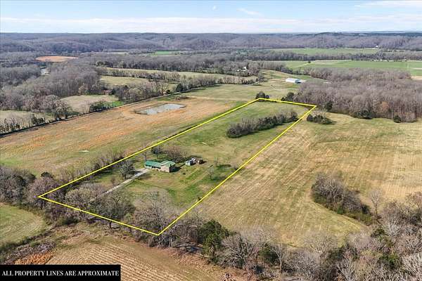 10 Acres of Land with Home for Sale in Hurricane Mills, Tennessee