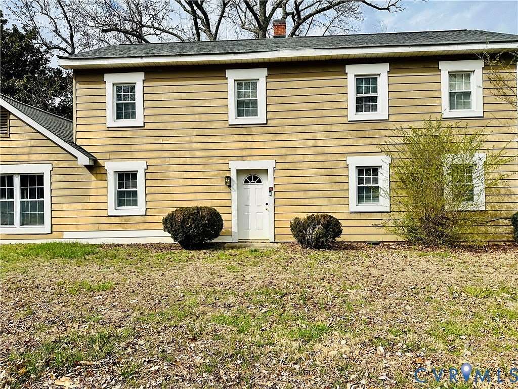 1.54 Acres of Land with Home for Sale in Farmville, Virginia