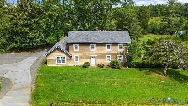 1.54 Acres of Land with Home for Sale in Farmville, Virginia