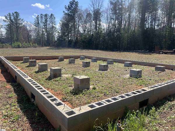 1 Acre of Residential Land for Sale in Cross Hill, South Carolina