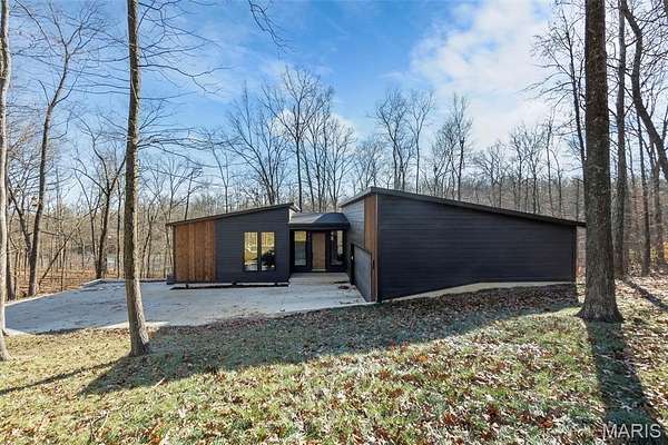 3.2 Acres of Land with Home for Sale in Cape Girardeau, Missouri