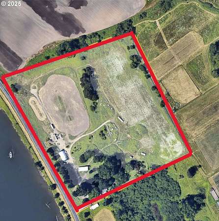 20.5 Acres of Land with Home for Sale in Portland, Oregon