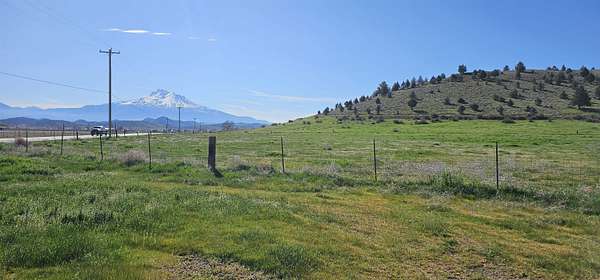 50 Acres of Agricultural Land with Home for Sale in Grenada, California