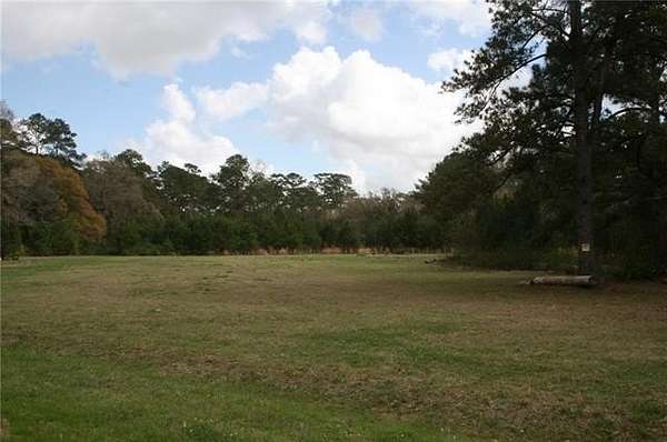 2 Acres of Residential Land for Sale in Covington, Louisiana