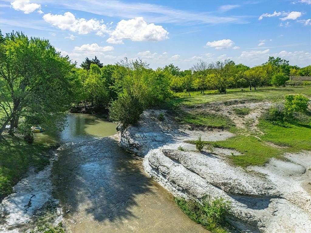 18 Acres of Land with Home for Sale in Waxahachie, Texas