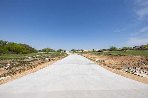 1 Acre of Land for Sale in Aledo, Texas
