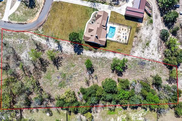 1.38 Acres of Residential Land for Sale in Mineola, Texas