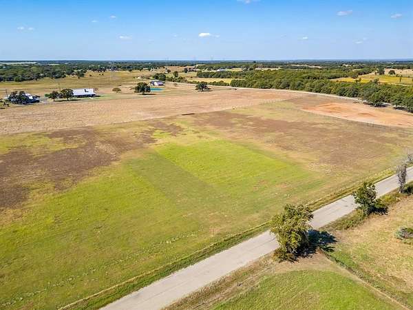 2 Acres of Residential Land for Sale in Poolville, Texas