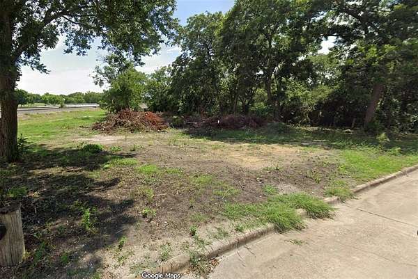0.45 Acres of Residential Land for Sale in Farmersville, Texas
