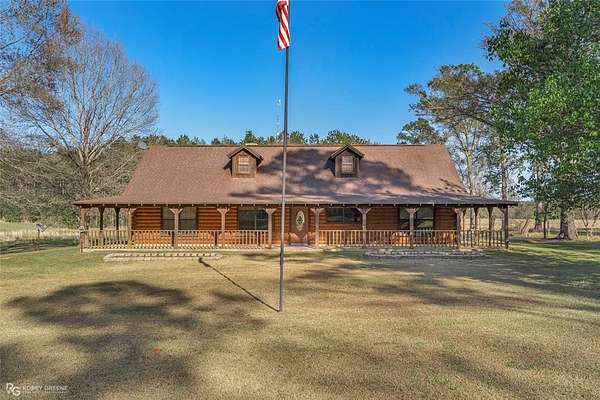 1.65 Acres of Land with Home for Sale in Coushatta, Louisiana