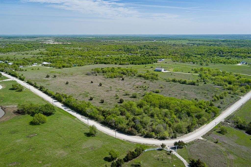 10 Acres of Residential Land for Sale in Callisburg, Texas