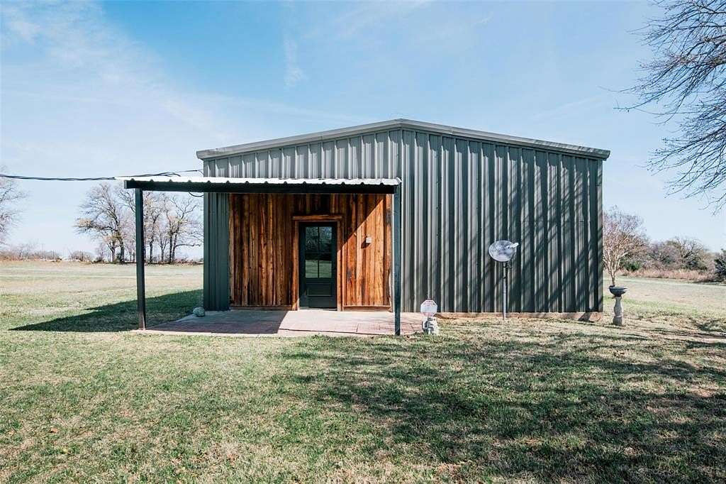 2.13 Acres of Land with Home for Sale in St. Jo, Texas