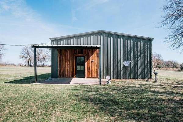 2.13 Acres of Land with Home for Sale in St. Jo, Texas