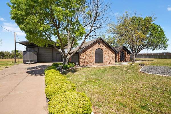1.67 Acres of Land with Home for Sale in Granbury, Texas
