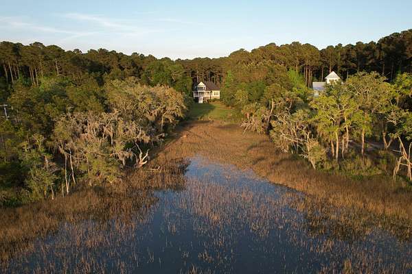 8 Acres of Land with Home for Sale in Wadmalaw Island, South Carolina