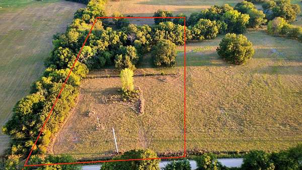 6 Acres of Land for Sale in Fort Towson, Oklahoma