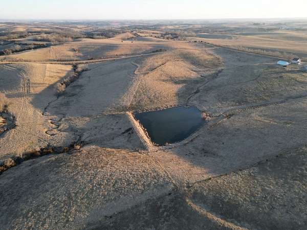 80 Acres of Land for Auction in Menlo, Iowa