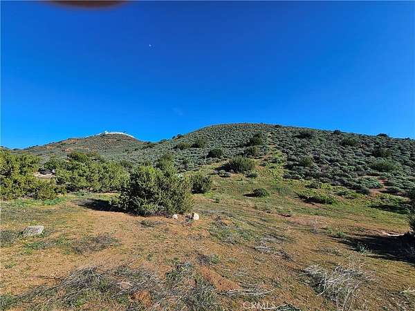 10.2 Acres of Land for Sale in Agua Dulce, California