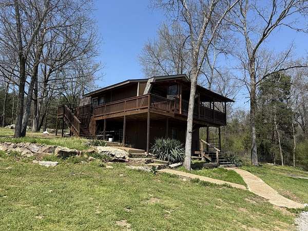 7 Acres of Land with Home for Sale in Batesville, Arkansas