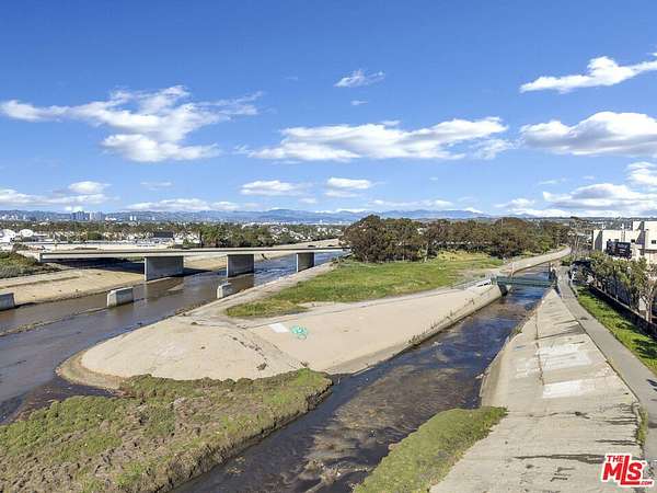 3.36 Acres of Commercial Land for Sale in Los Angeles, California