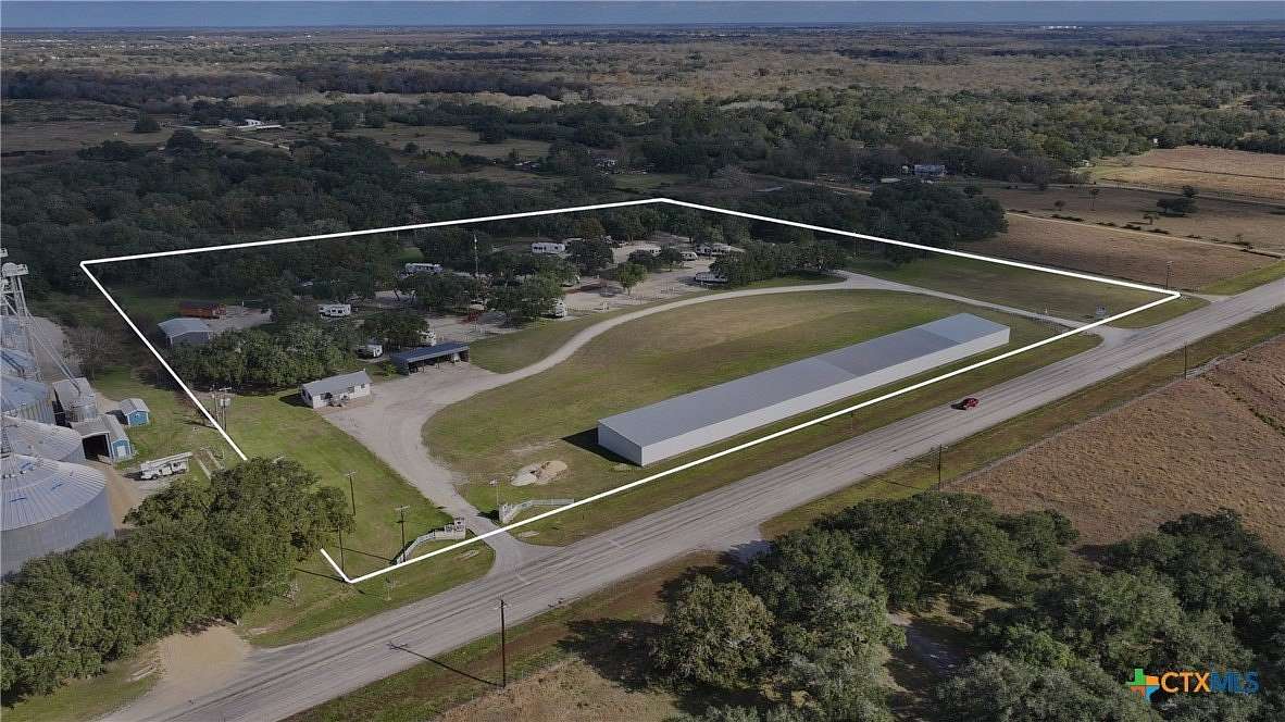 13 Acres of Land for Sale in Edna, Texas