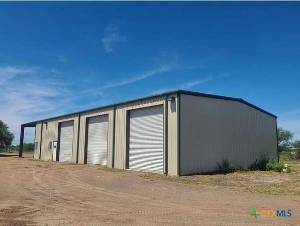 4.17 Acres of Improved Commercial Land for Lease in Victoria, Texas