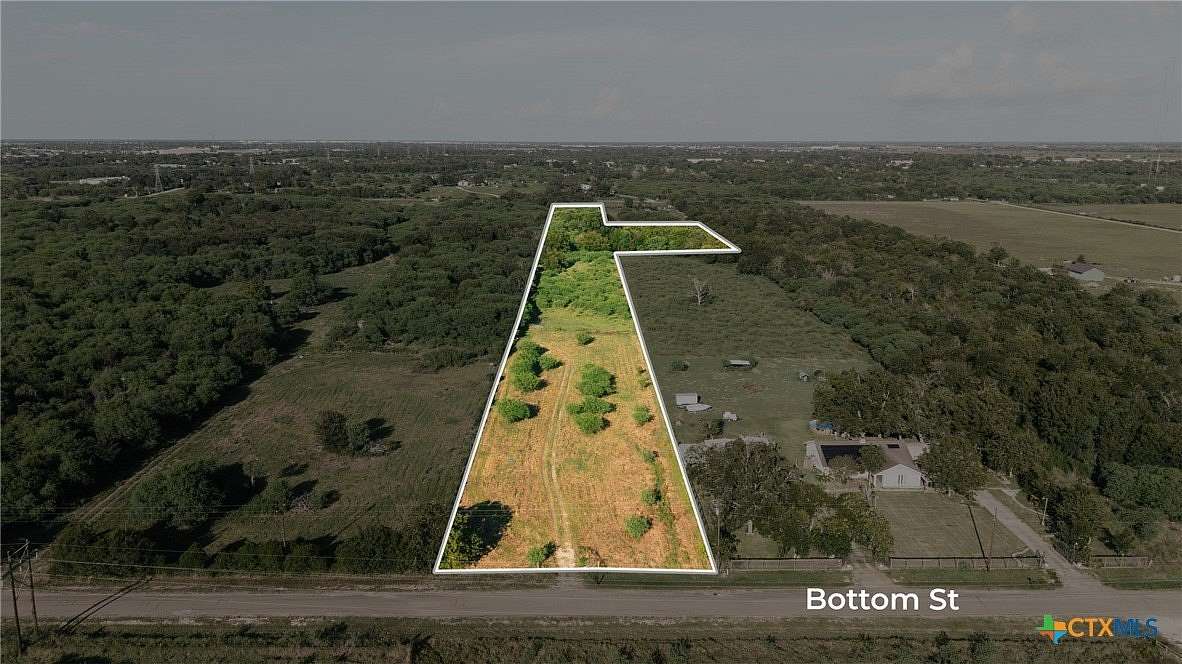 7.34 Acres of Agricultural Land for Sale in Victoria, Texas