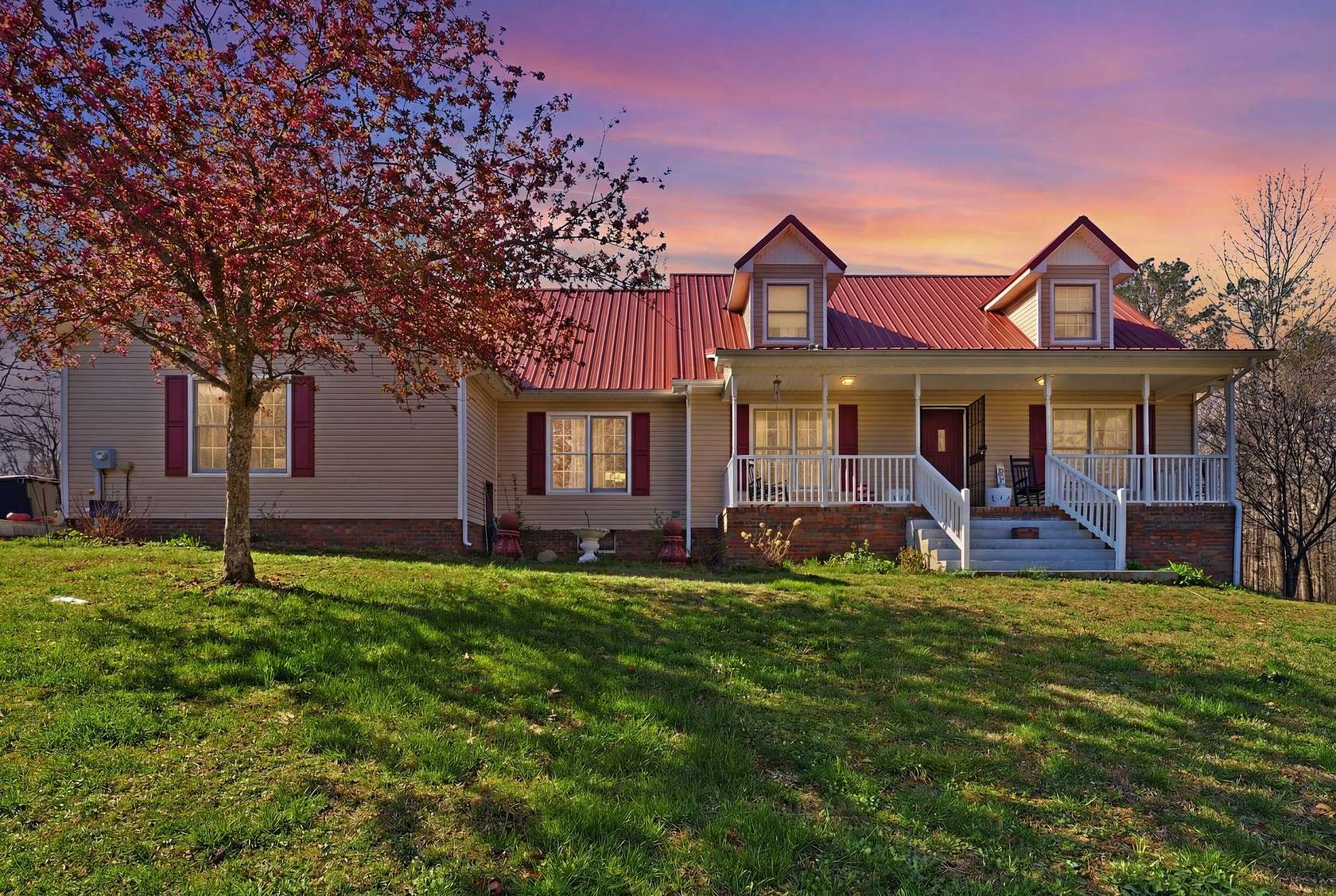 14.4 Acres of Land with Home for Sale in Summertown, Tennessee
