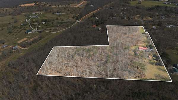 14.4 Acres of Land for Sale in Summertown, Tennessee