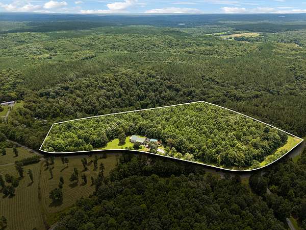 12 Acres of Land with Home for Sale in Hohenwald, Tennessee