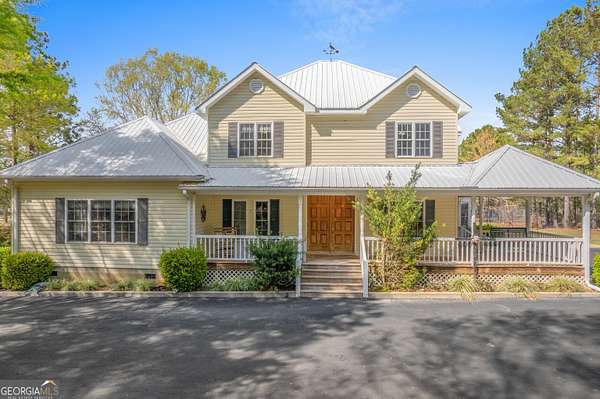 10.7 Acres of Land with Home for Sale in Sandersville, Georgia